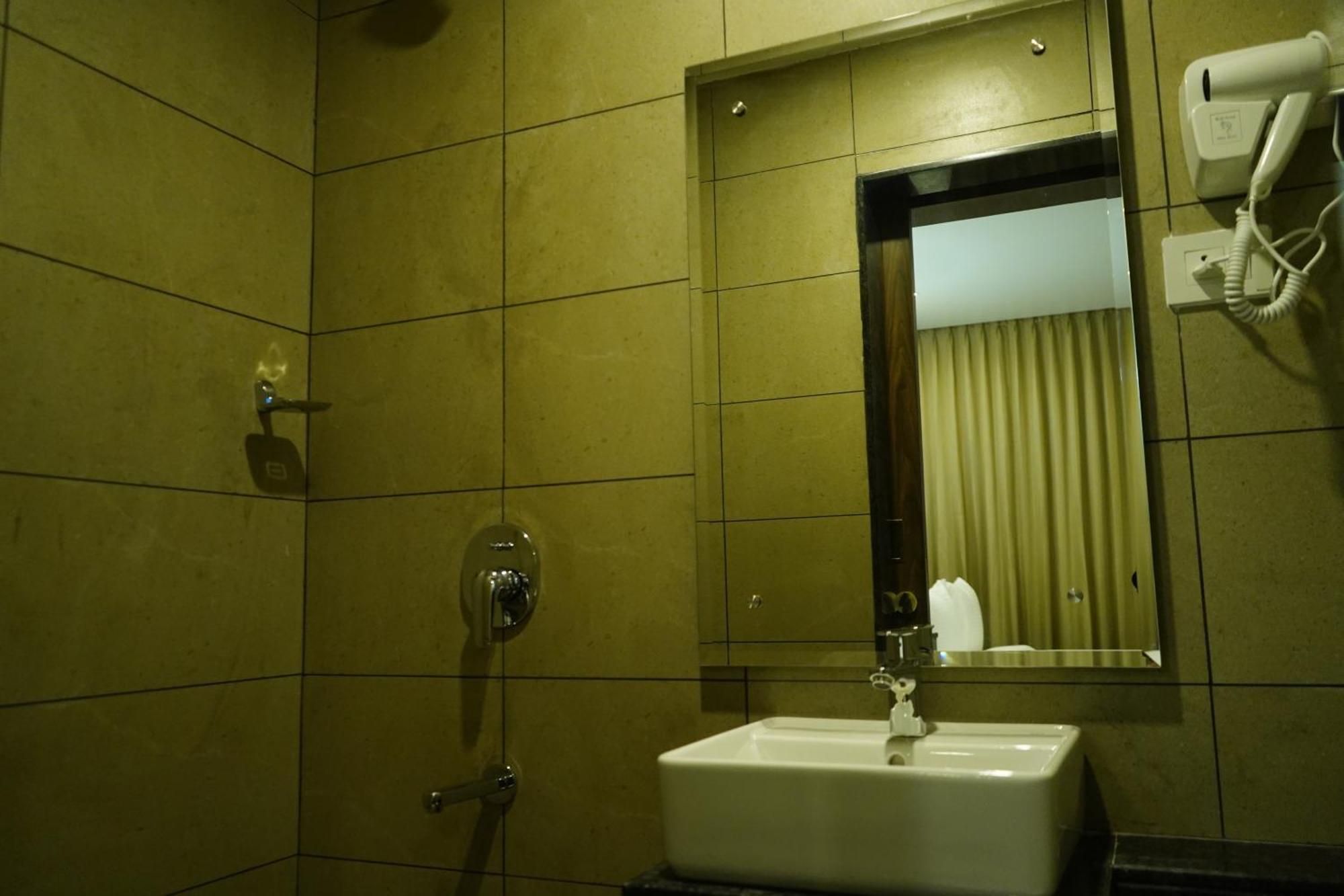 Jaag Hotel Ченнаї Екстер'єр фото
